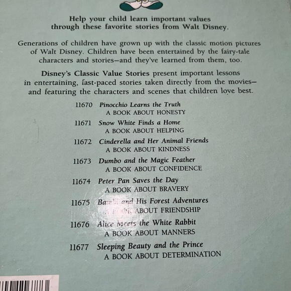 Disney’s Classic Value Stories Snow White And Sleeping Beauty And The Prince - Picture 7 of 10